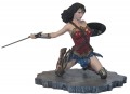 Justice League Movie - Wonder Woman Gallery PVC Diorama (Vinyl Figure)