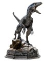 Jurassic World 3: Dominion - Blue And Beta 1:10 Scale (Statue)