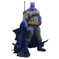 Batman: The Dark Knight Returns - Batman (Battle Damaged) 1:6 Scale Collectible (Action Figure)